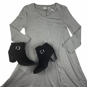 Kenar | Super Soft Quarter Sleeve V-Neck Dress